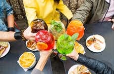 Jantar no Hard Rock Cafe Cancún com transporte de ônibus turístico