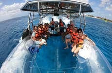 Passeio de barco transparente por Cancún