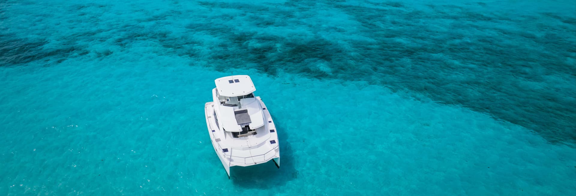 Private Boat Trip to Isla Mujeres + Open Bar