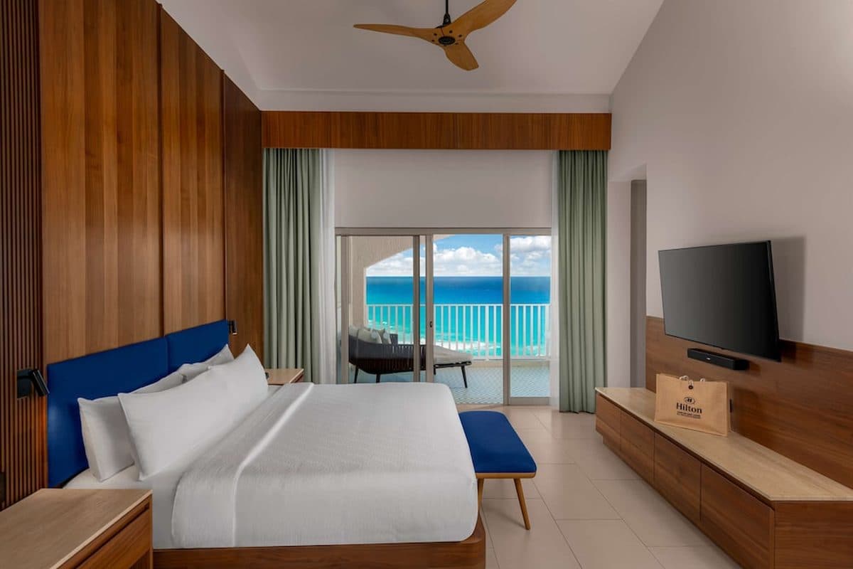 Hilton Cancun Mar Caribe All-Inclusive Resort 8