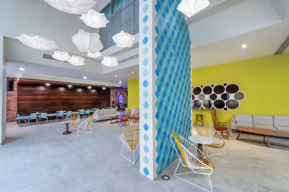 Krystal Urban Cancun & Beach Club 3