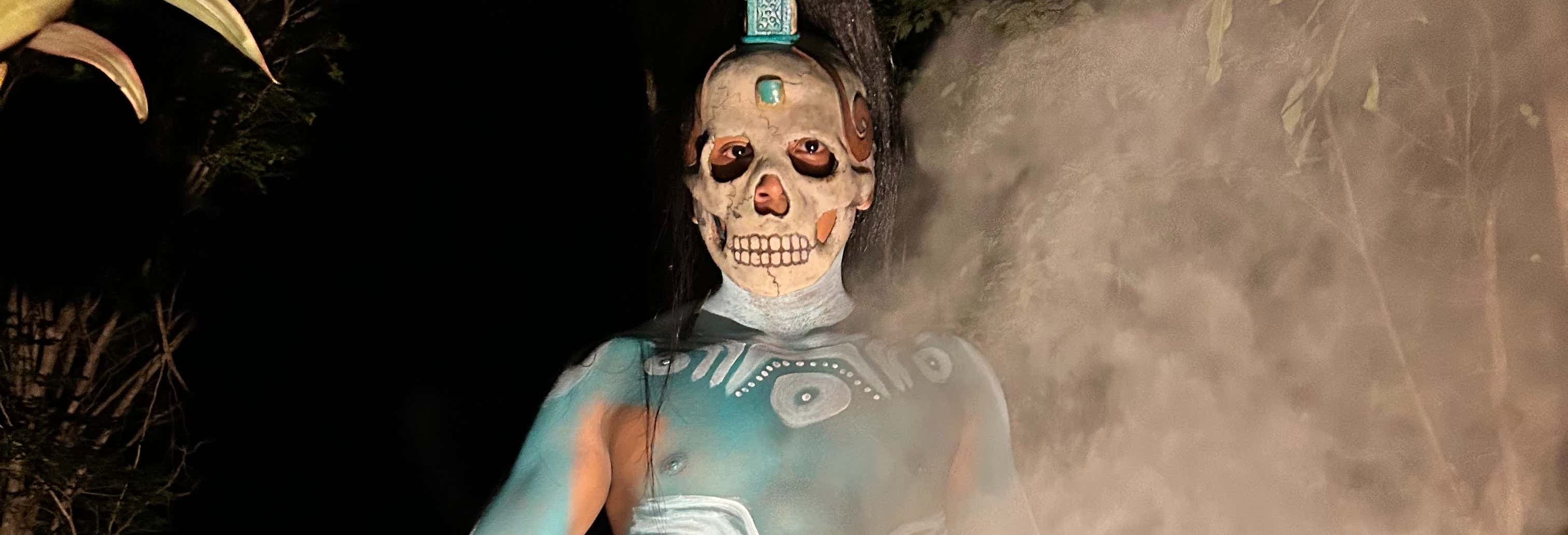 Cerimônia do Dia dos Mortos em um cenote